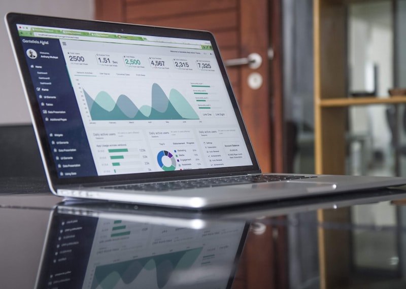 Interface displaying the ETA calculation process based on live data